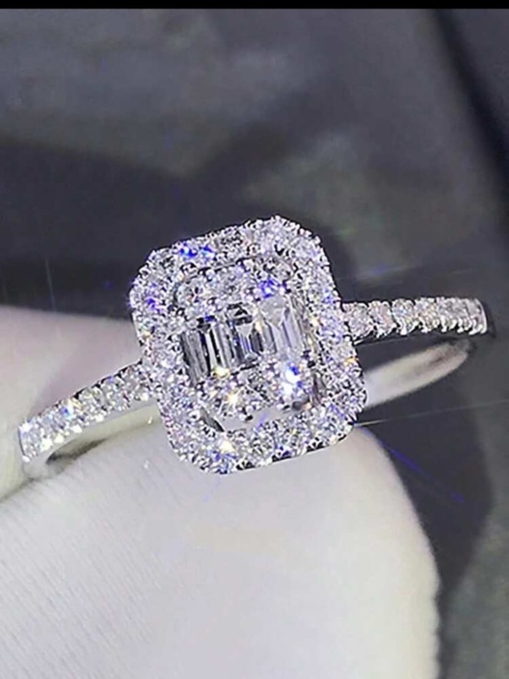 Silver ring - Picture 1 of 3
